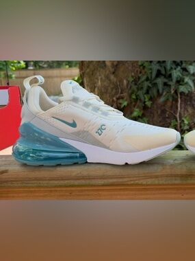 NEW Nike Air Max 270 Turquoise Pearl Youth 5.5 Women’s 7
